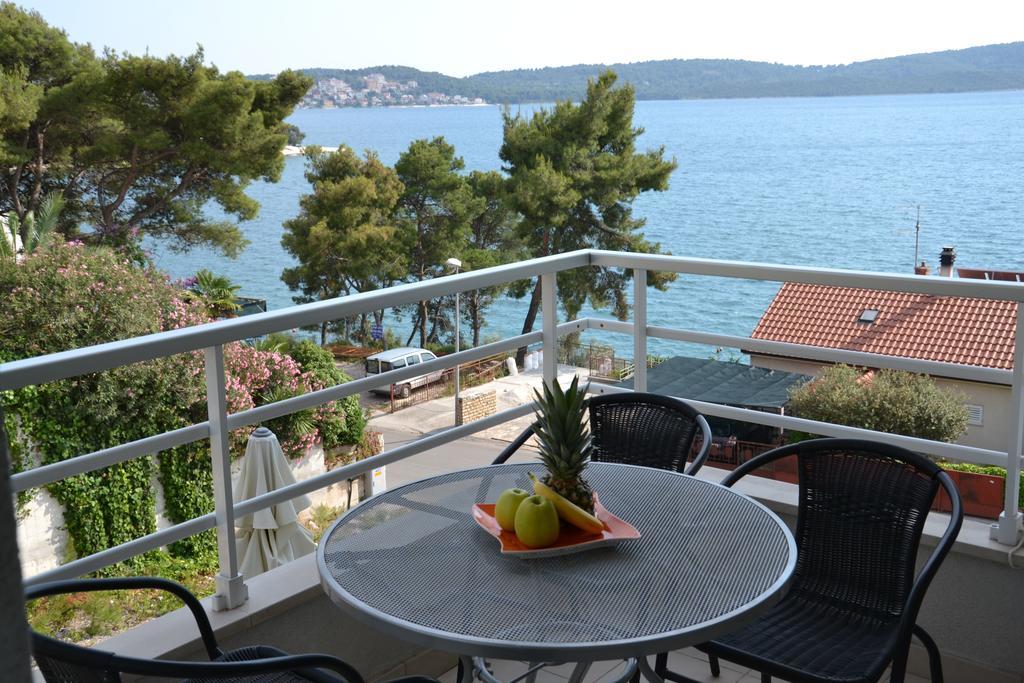 Apartment Gabi Trogir Chambre photo